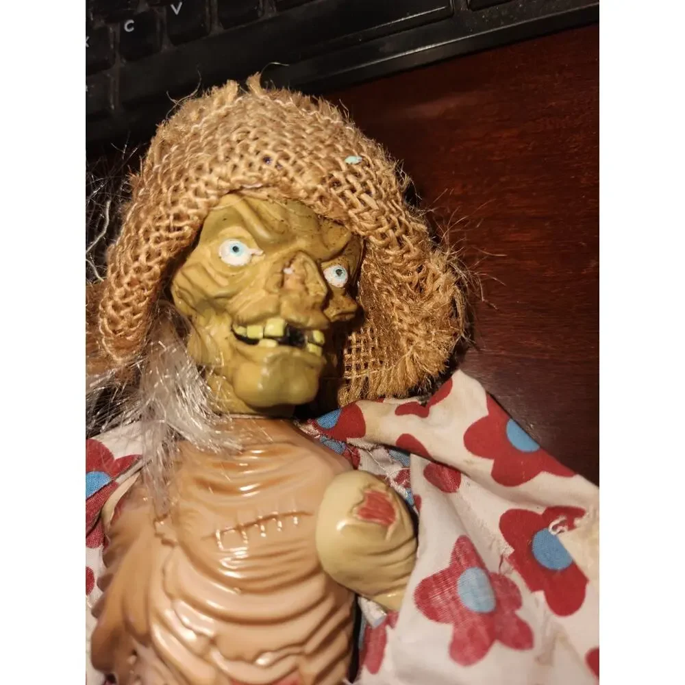 TALES FROM THE CRYPT TALKING CRYPTKEEPER DOLL HAWAIIAN SHIRT- Still Talks